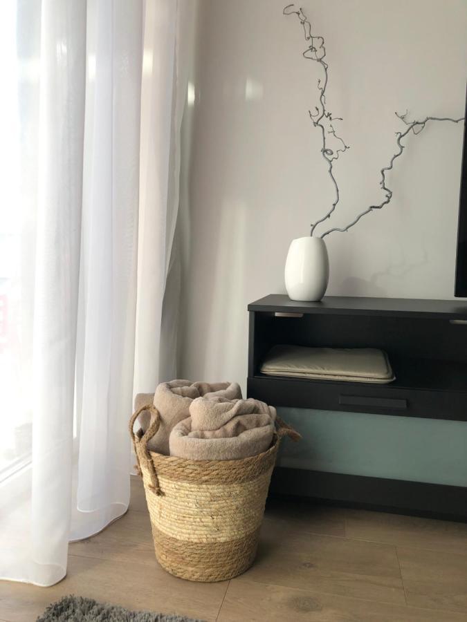Cosy 1 Bedroom Apartment In The Heart Of Old Town With Parking Kaunas Buitenkant foto