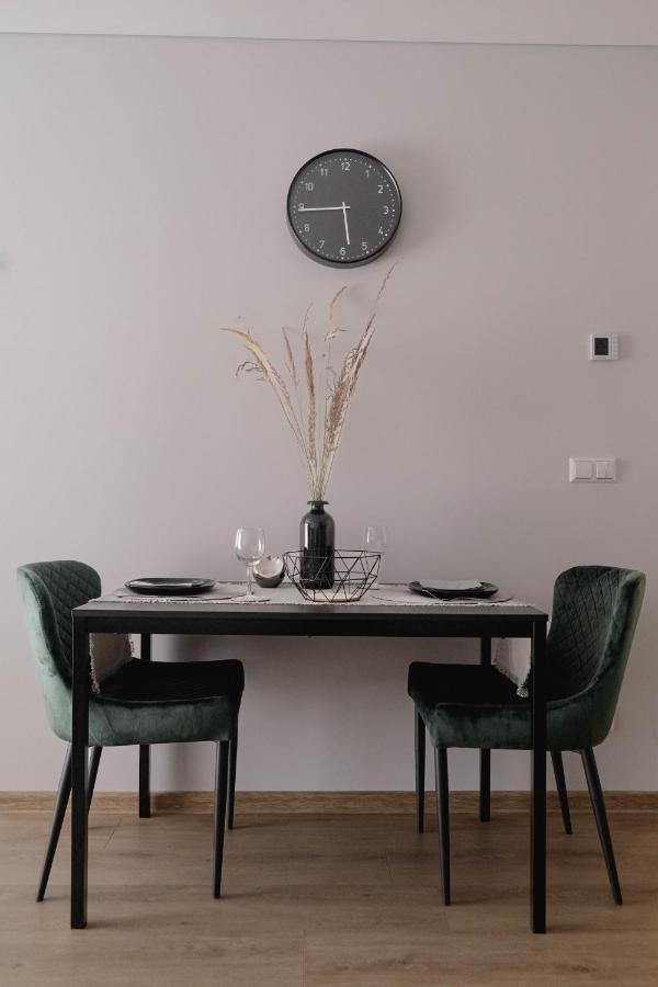Cosy 1 Bedroom Apartment In The Heart Of Old Town With Parking Kaunas Buitenkant foto