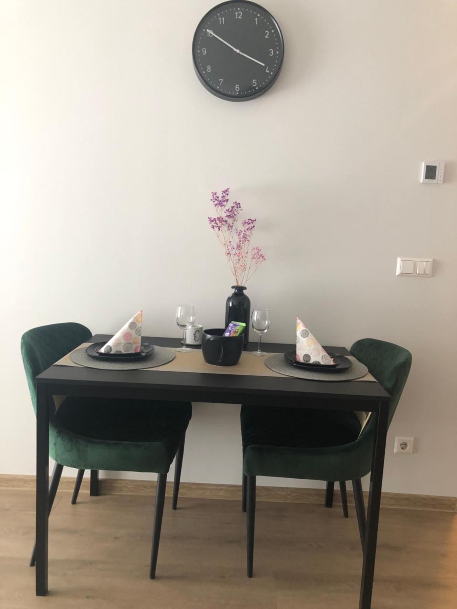 Cosy 1 Bedroom Apartment In The Heart Of Old Town With Parking Kaunas Buitenkant foto